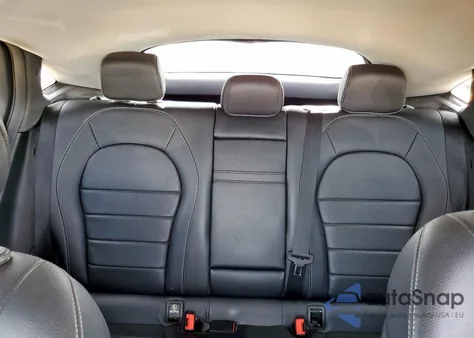 2017 Mercedes-Benz Glc Coupe 300 4Matic z USA, uszkodzony, nr VIN WDC0J4KB0HF147456